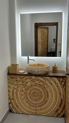 Lustro Model C z piaskowaną ramą i podświetleniem LED z drewnianą ramką